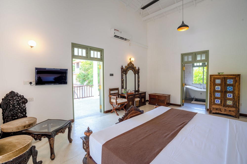Amara Chairmans Bungalow