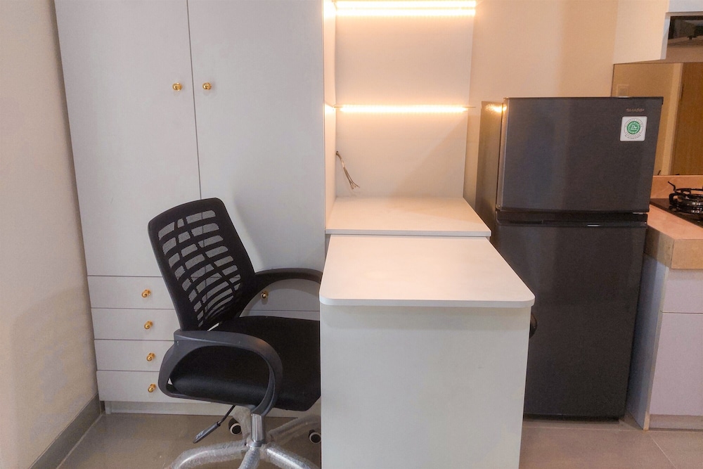Cozy Living And Relaxing Studio Room Apartment B Residence
