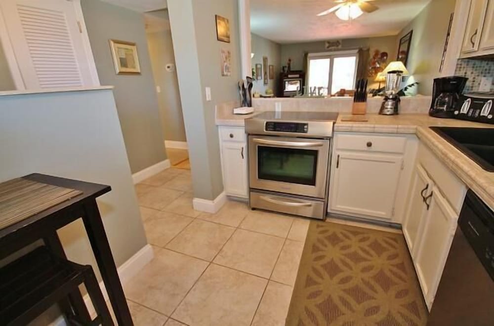 Sea Coast Gardens III 2 Bedroom Condo by Great Ocean Condos