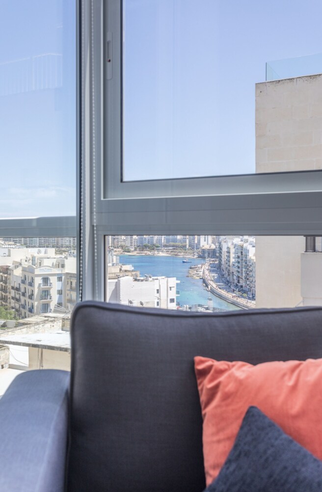 San Giljan Stylish Apartment - Property Image 13
