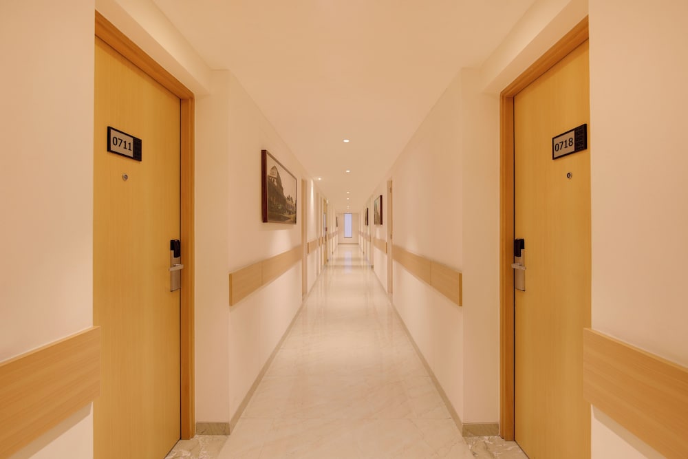 Lemon Tree Suites Gurugram