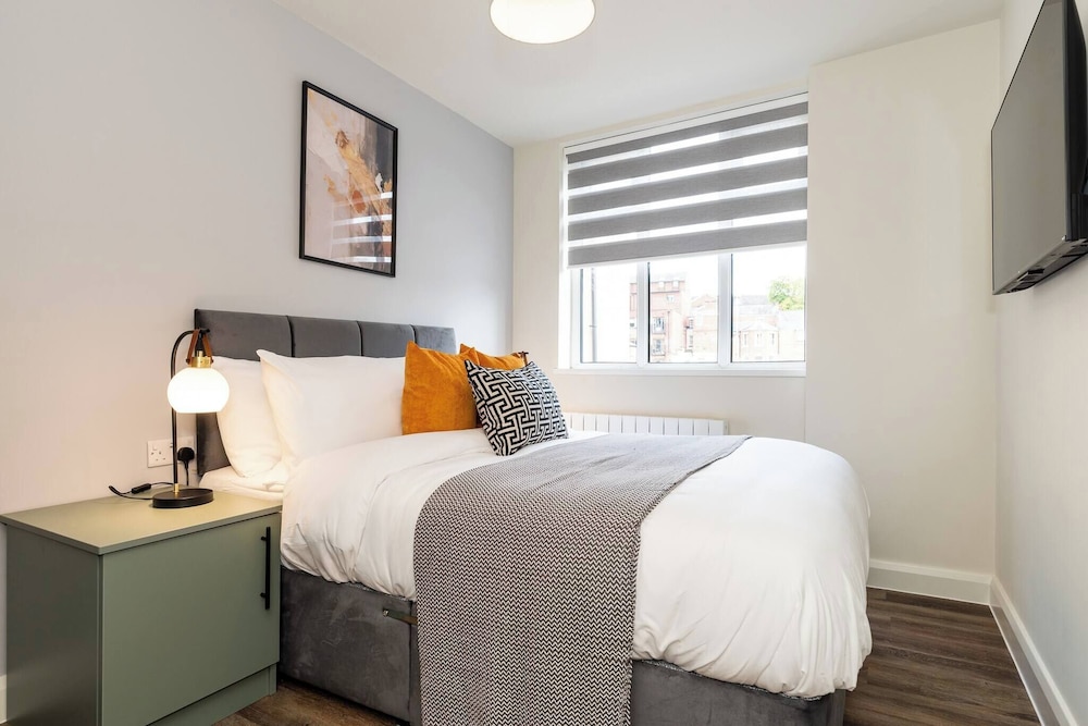 Aurum 6 - Chic 1BR Stay by DMU & City Centre