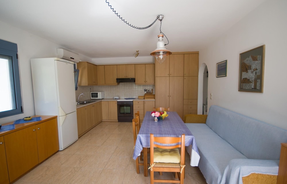 Family Holidays House Koutsouras by GHH photo 5