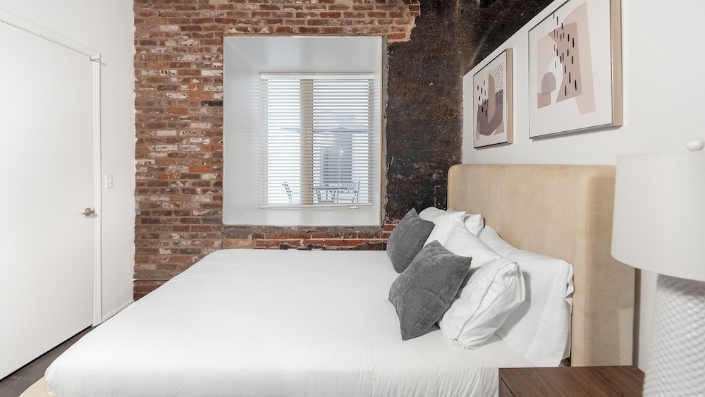  Landing Furnished Apartments Downtown Memphis