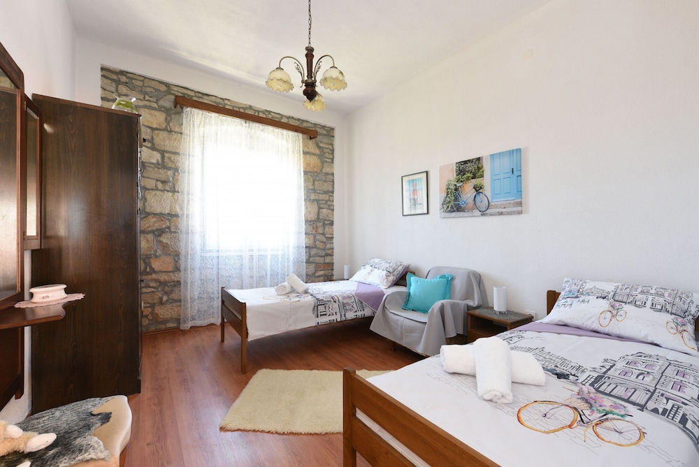 Villa Granar view 4
