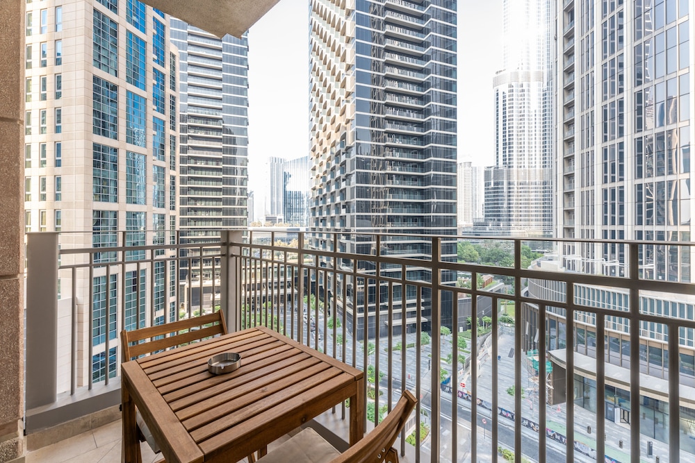 Nasma Luxury Stays - Standpoint Tower A