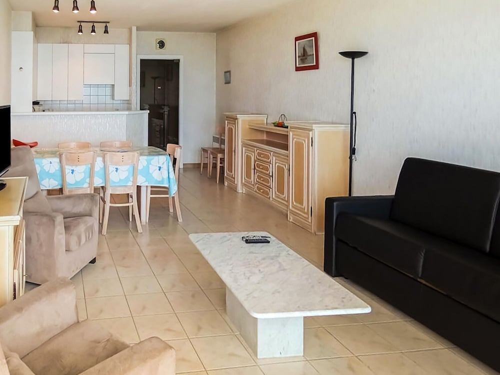 Apartment in Nieuwpoort With Stunning Sea Views