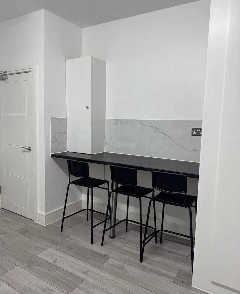 Enchanting 4-bed House in Enfield