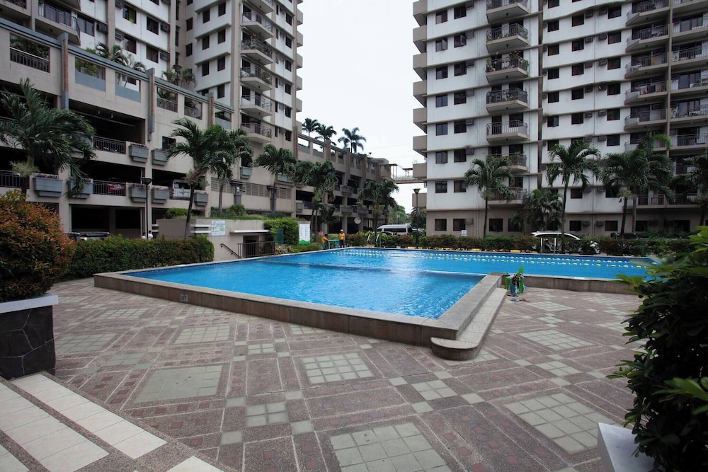 Lovely Skyview Haven -near BGC