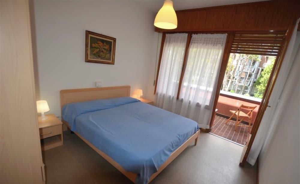 First Floor Apartment in Lignano Riviera for 6 Guests