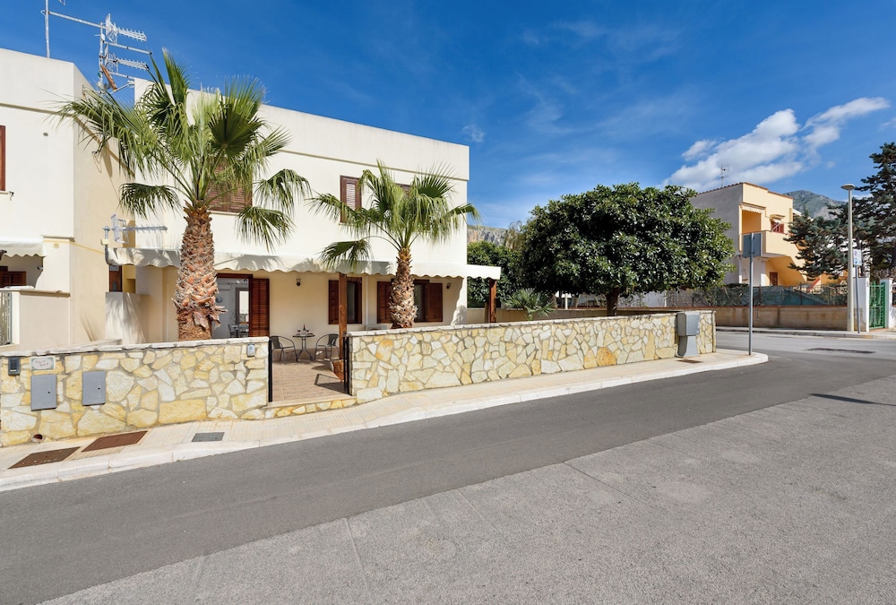 Bedda Luna Villa
