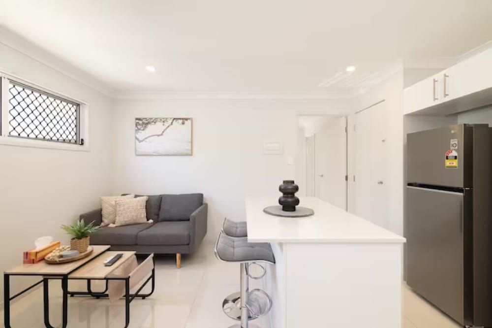 Smart Suites Self Check-in Apartments - 35 Freney