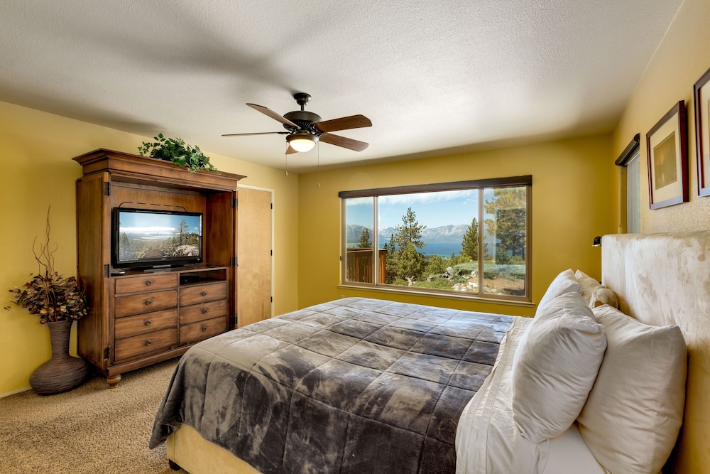 Tudor Lodge 4 Bedroom Home
