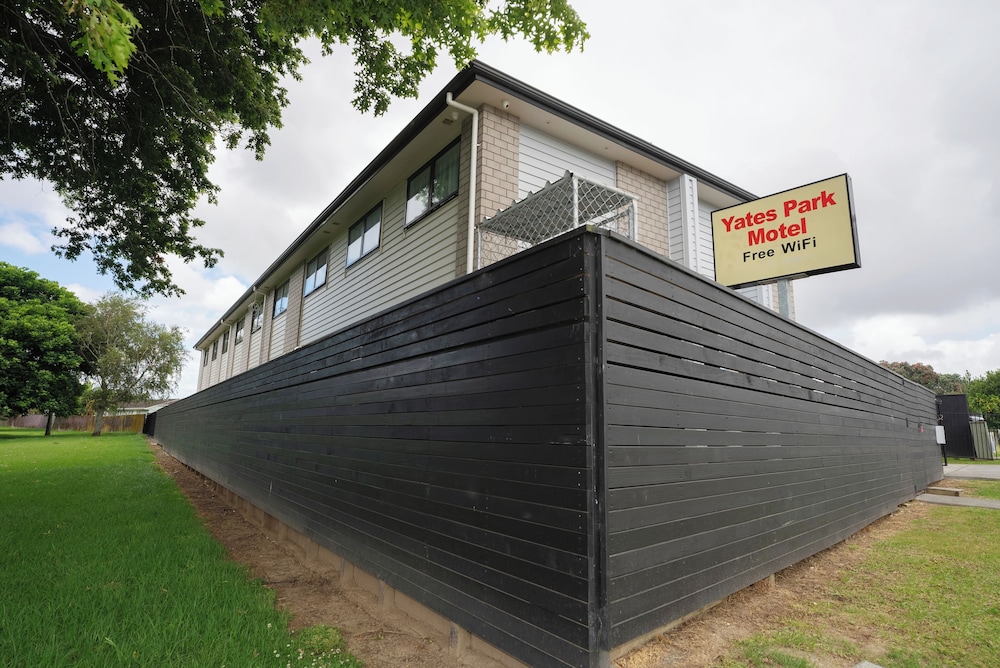 Yates Park Motel