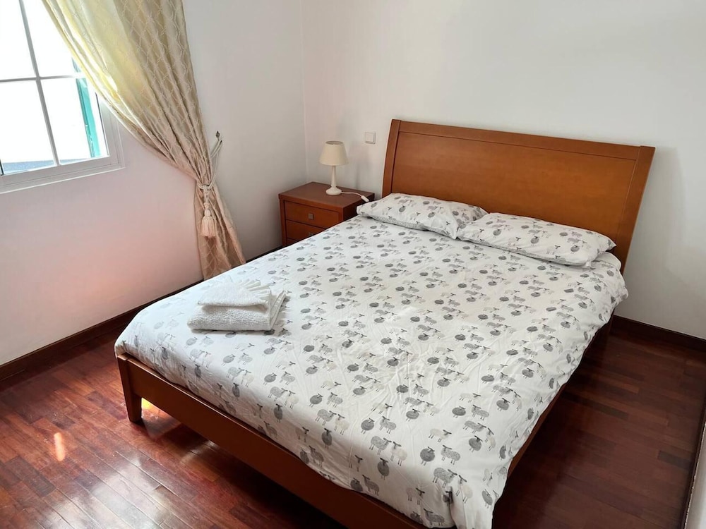 Comfortable 2-bedroom Apartment for Relaxing Stays view 3