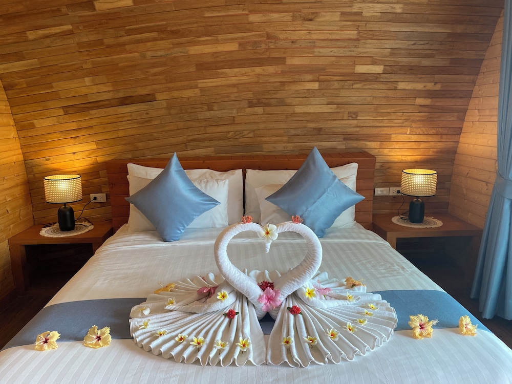 Phumala Lanta Seaview Resort
