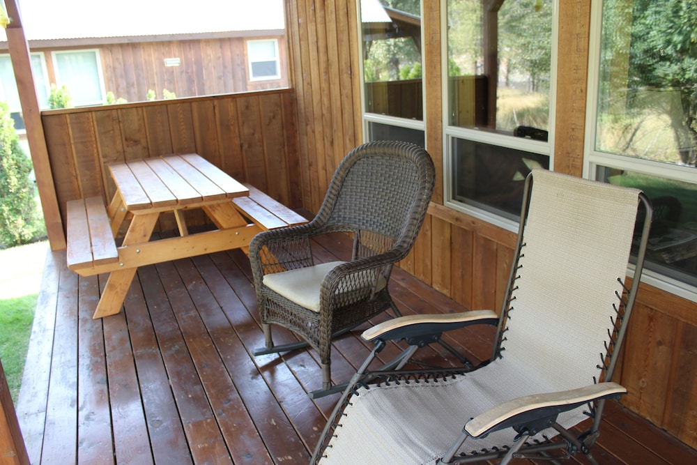 Methow River Lodge & Cabins