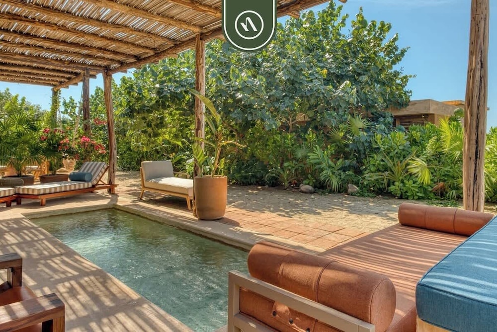 Stunning Two-bedroom Ocean View House - Mazul