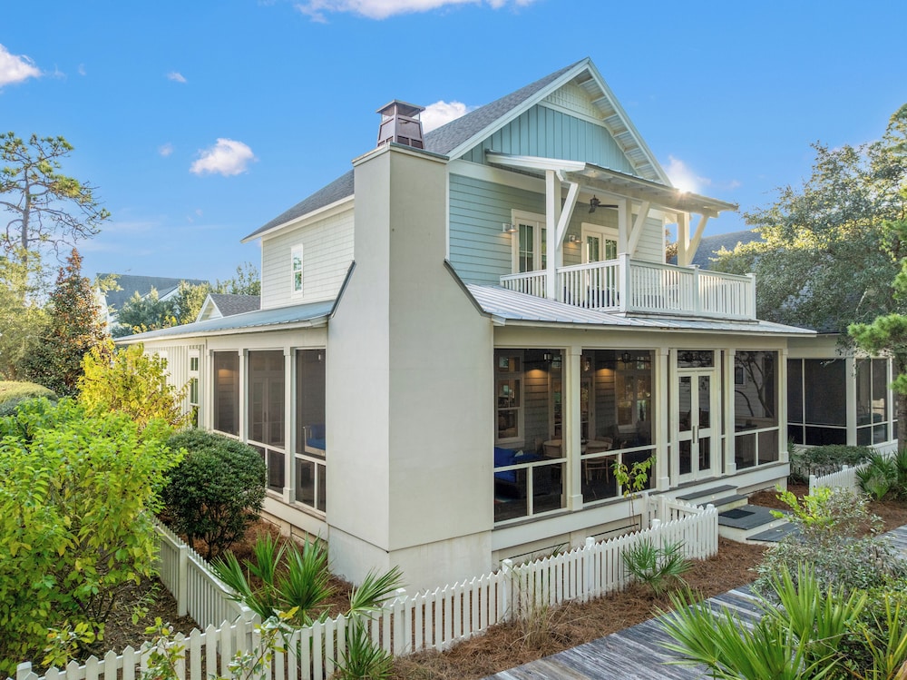 Sea Dlight: 3BR Beach Home Sleeps 10 With 4 Bikes in Watersound West
