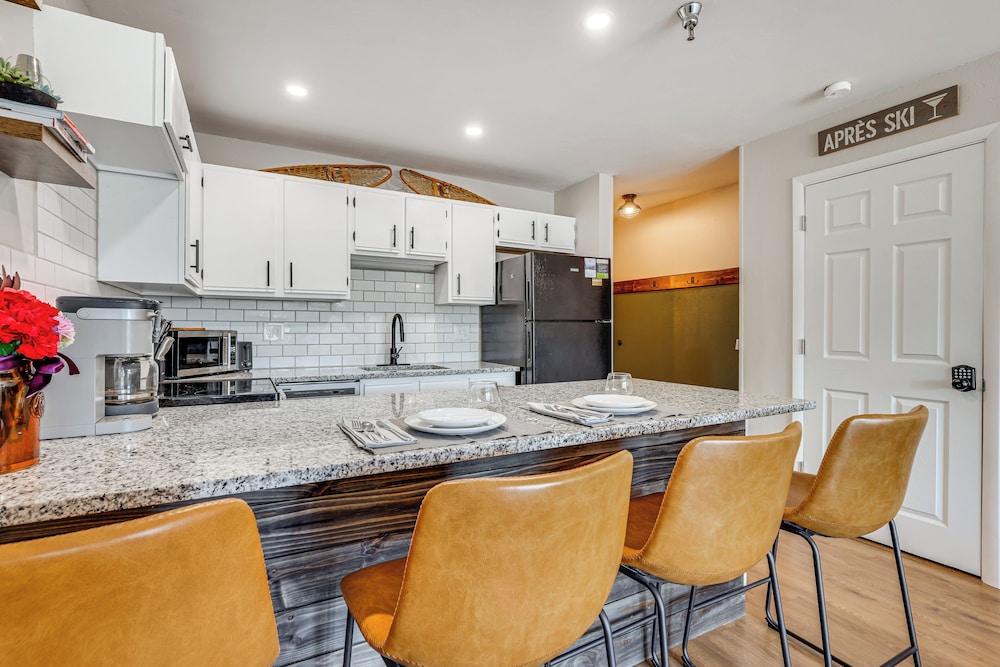 Walk to Dtwn: Winter Park Studio w/ Hot Tub Access