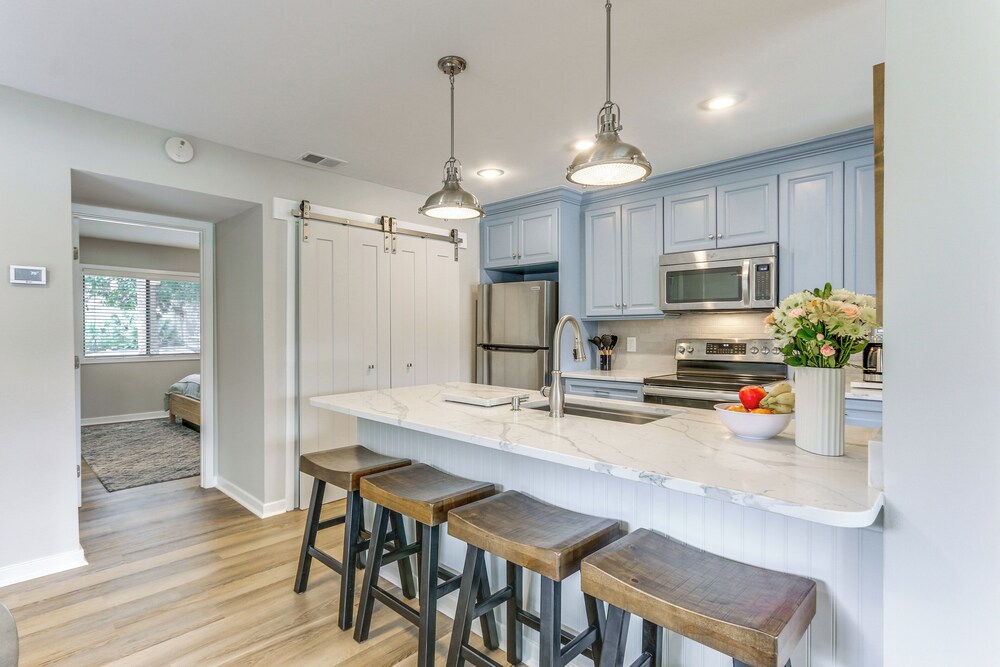 Walk to Community Beach: Coastal Carolina Condo