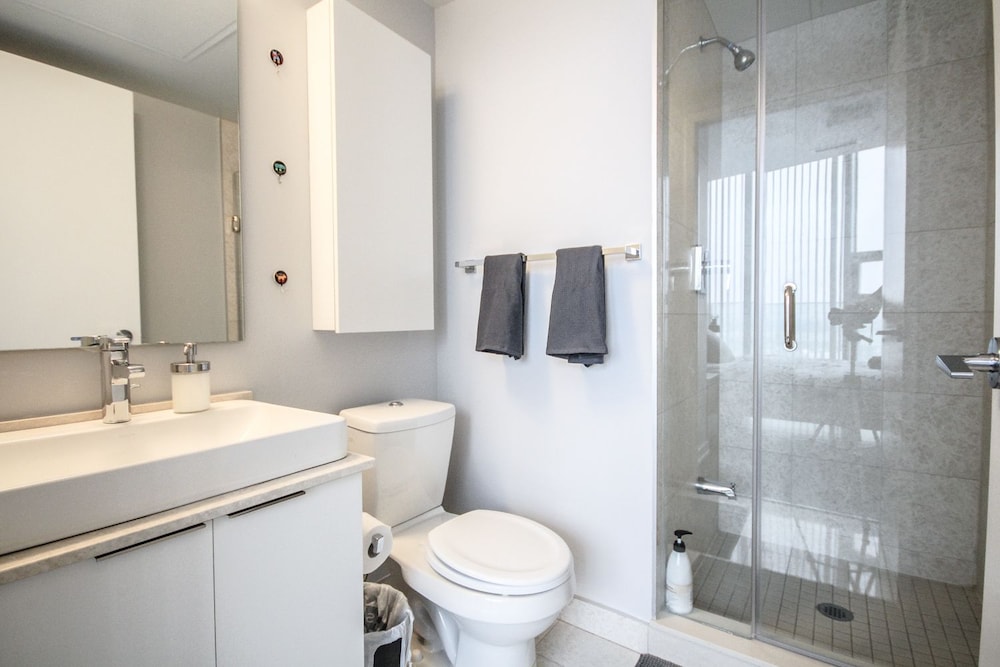 Sarkar Suites - Entertainment District