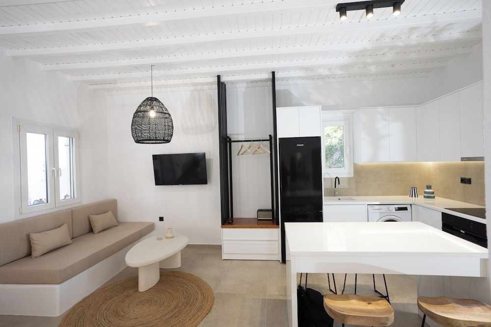 Loom Suite Ornos Mykonos