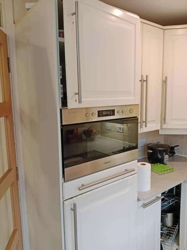 London - Waterfront House - Stay8 - Parking - Yard
