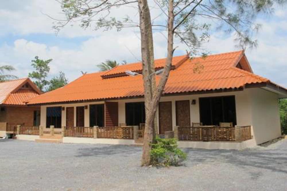 Laguna Resort
