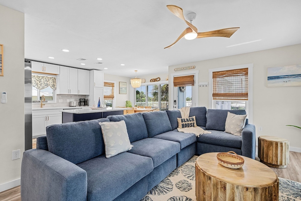 197 Beach Daze: 3br Pool Home, W/ Deeded Beach Access! 3 Bedroom Home