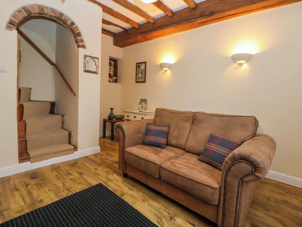 Medlar Cottage