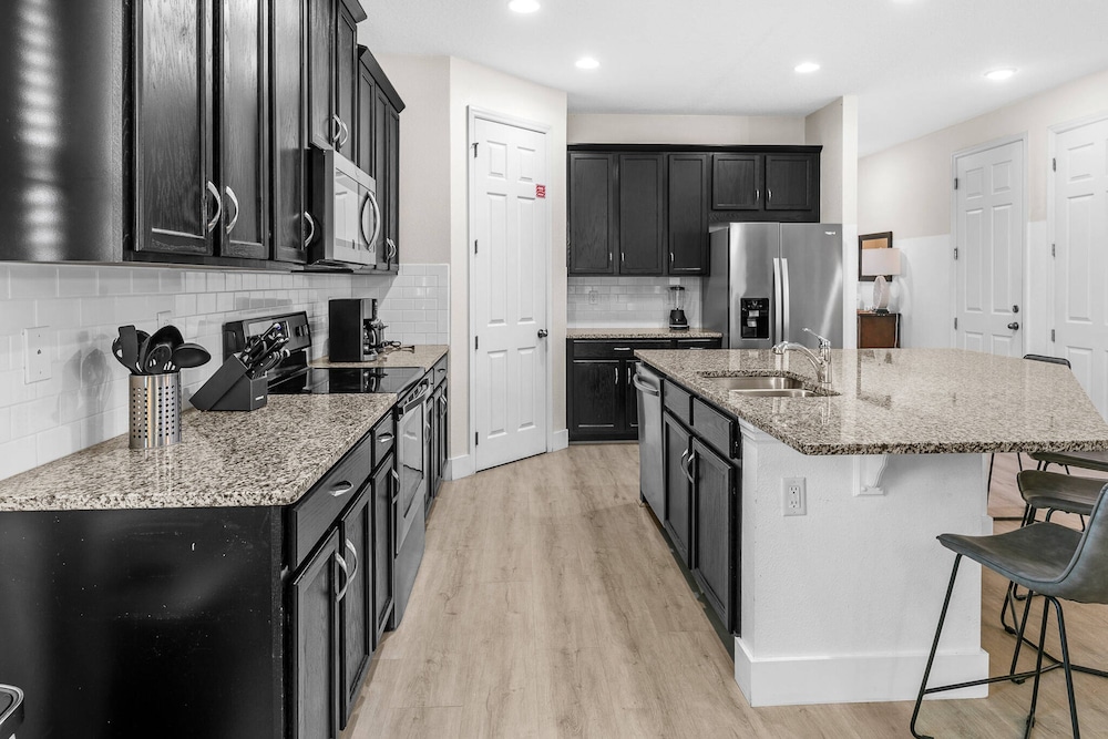 Spacious 7Bd Next to Clubhouse at Solara Resort