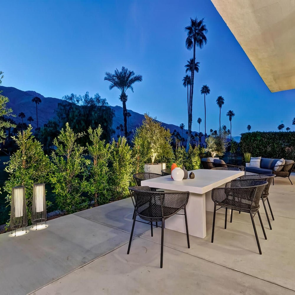 Indian Canyon Oasis in Palm Springs