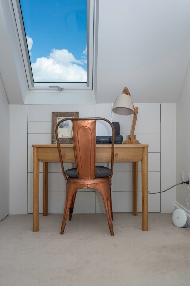 3-bedroom Home in Richmond - Ideal Family Living