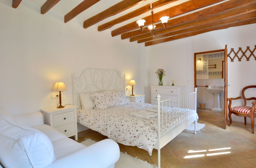 Can Busquets - Hotel d'Interior view 4