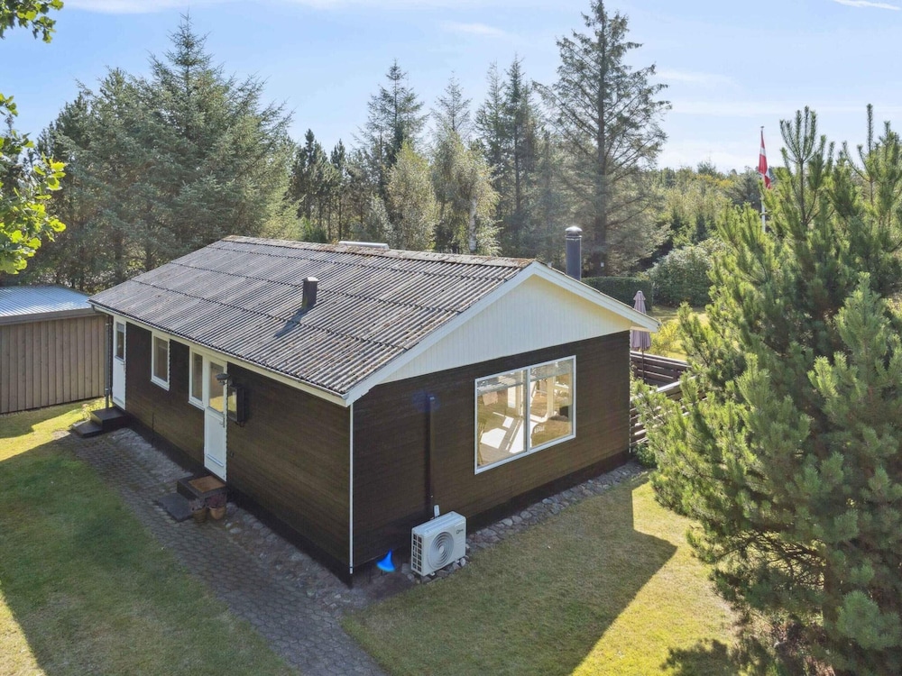 4 Star Holiday Home in Hals