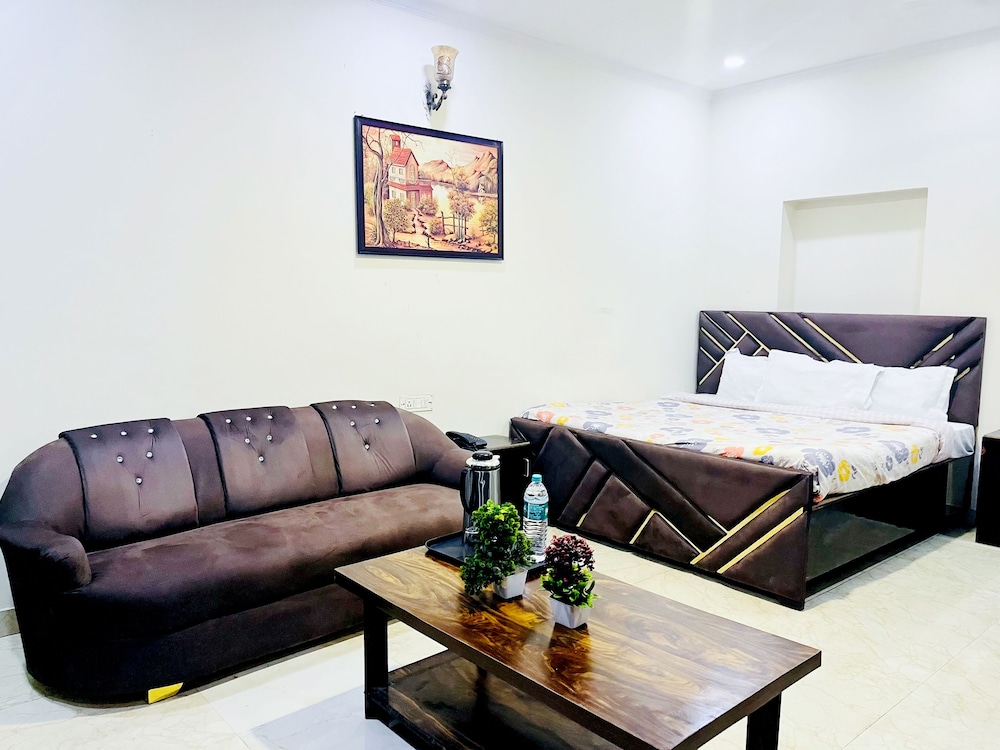 Tom and jerry residency