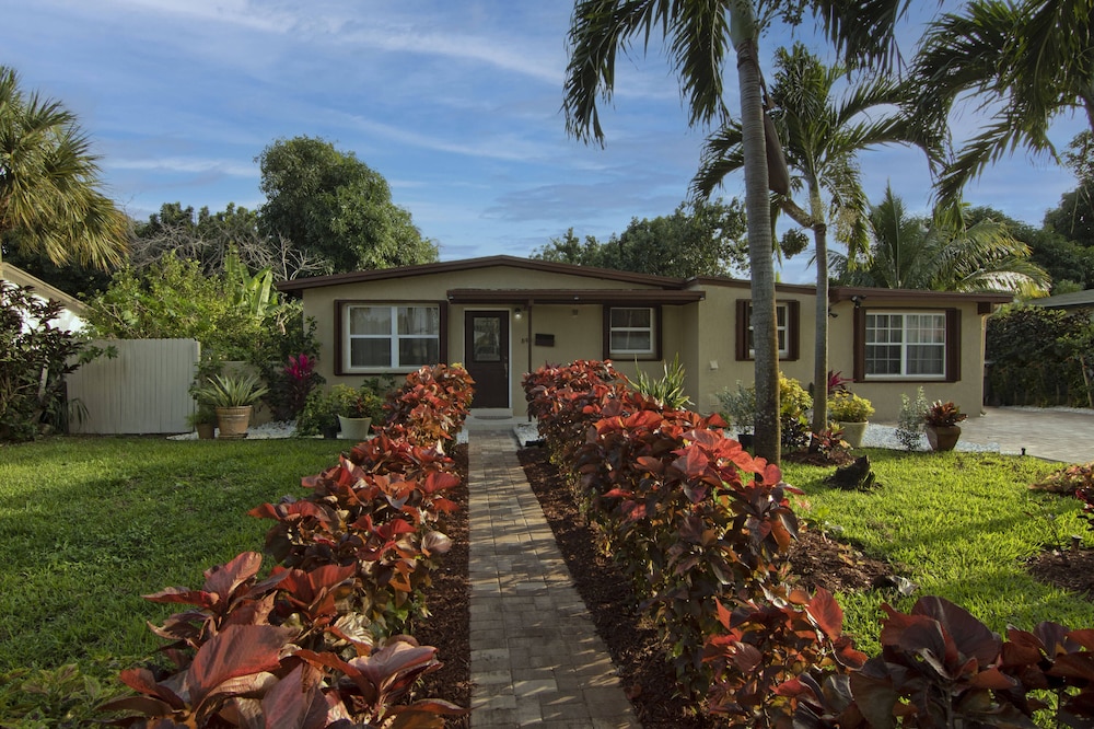 Serenity Palm Perfect Stay for Groups! view 2