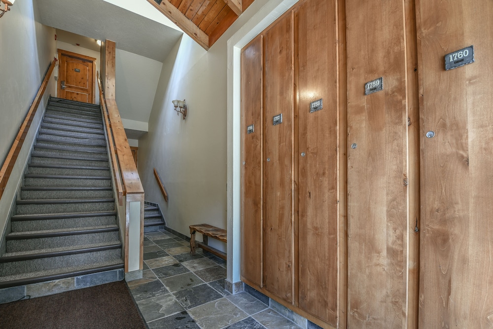 Summit County Vacations - Montezuma 1771 by SummitCove Vacation Lodging - Property Image 52