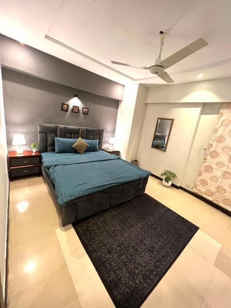 Freddys luxury apartments view 3