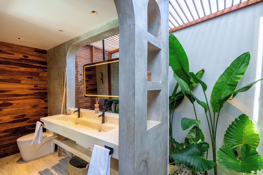 Villa Bong by Pertama Management