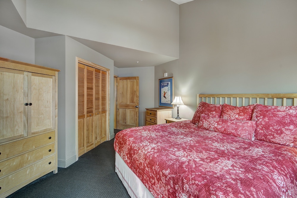Fantastic Mountain Home Near Ski Lifts 3 Bedroom Condo