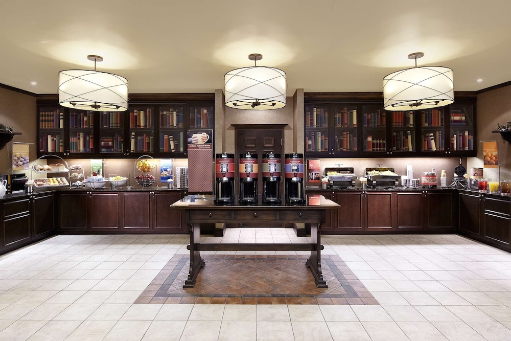 Hampton Inn  Suites by Hilton Montreal-Dorval - Property Image 8