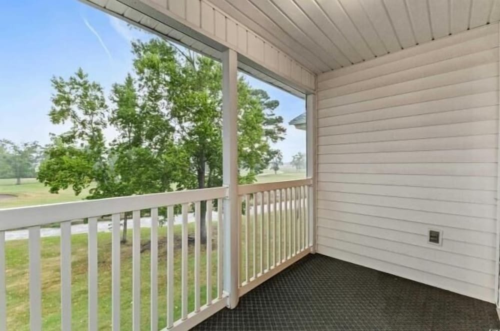 River Oaks 28g 2 Bedroom Condo