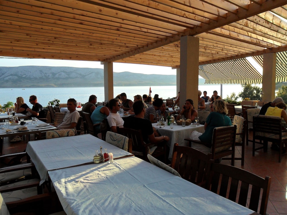 Pansion Laguna