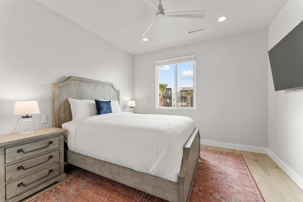 Tahitian Pearl 5 Bedroom Townhouse