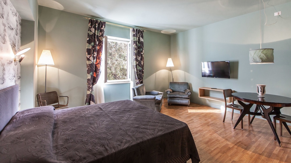 Rental in Rome Suite Spanish