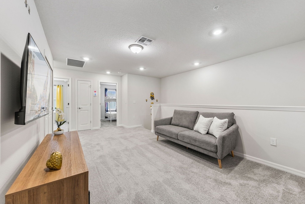 1264 Blue Island Drive