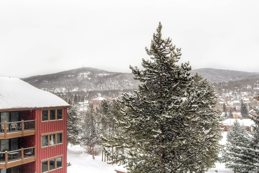 Cimarron 301 2 Bedroom Condo by RedAwning
