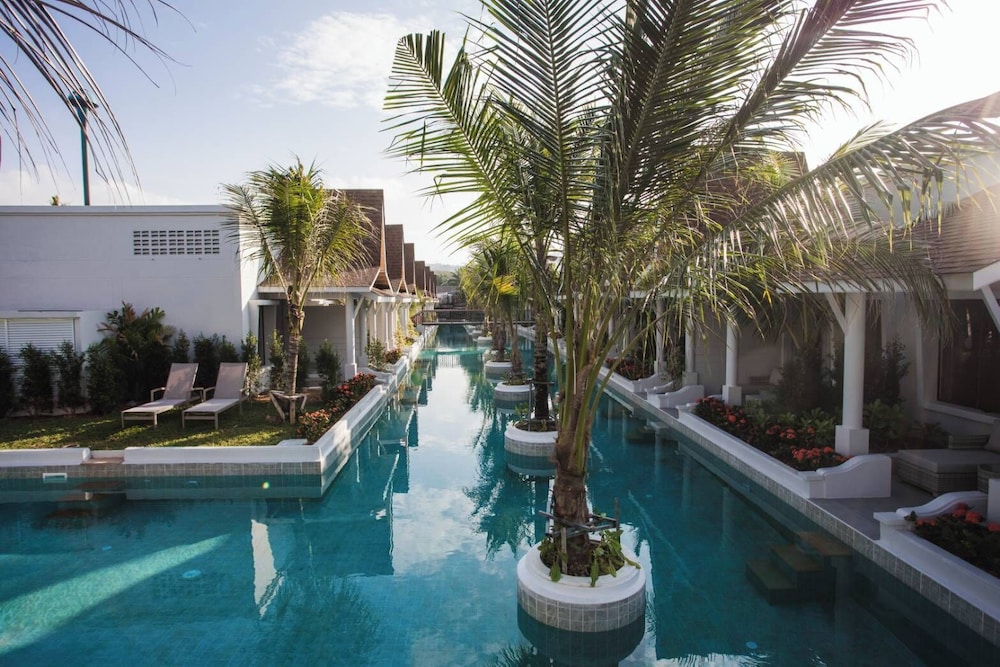 Lalynn Resort & Villas